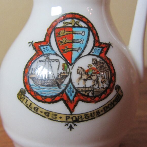 W.H. Goss crested heraldry china vintage Ville es Portus Doyer (GC080 Grace) - Picture 3 of 7